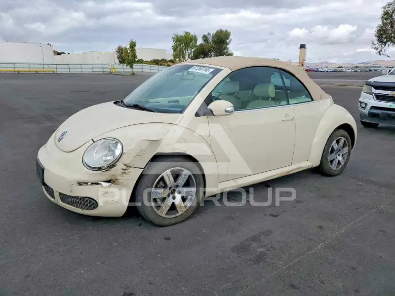 2006 Volkswagen BEETLE photo