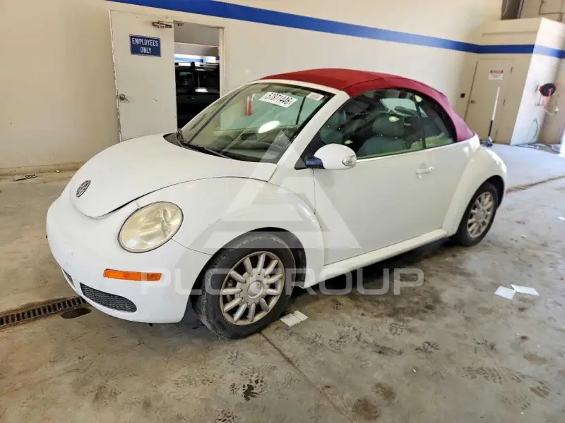 2006 Volkswagen BEETLE photo