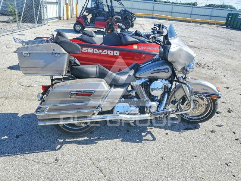 2007 Harley-Davidson FL photo