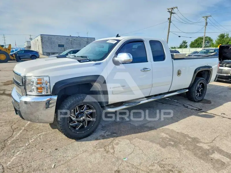 2007 Chevrolet Silverado photo