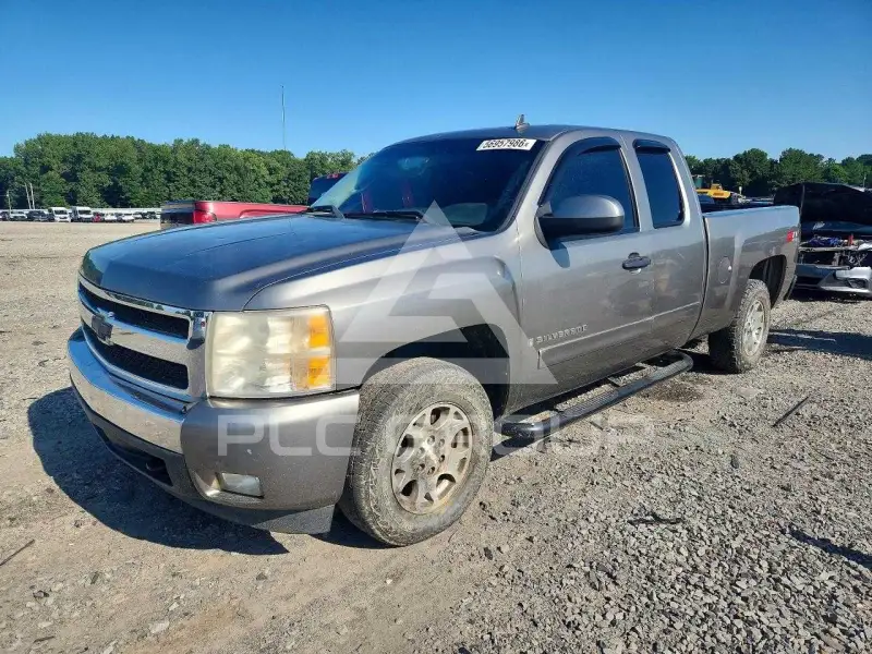 2007 Chevrolet Silverado photo