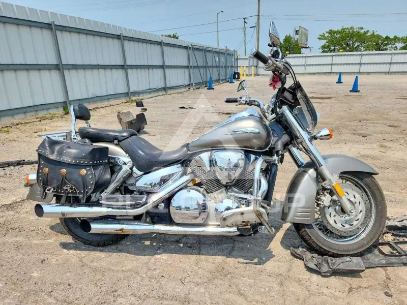 2007 Honda VTX photo