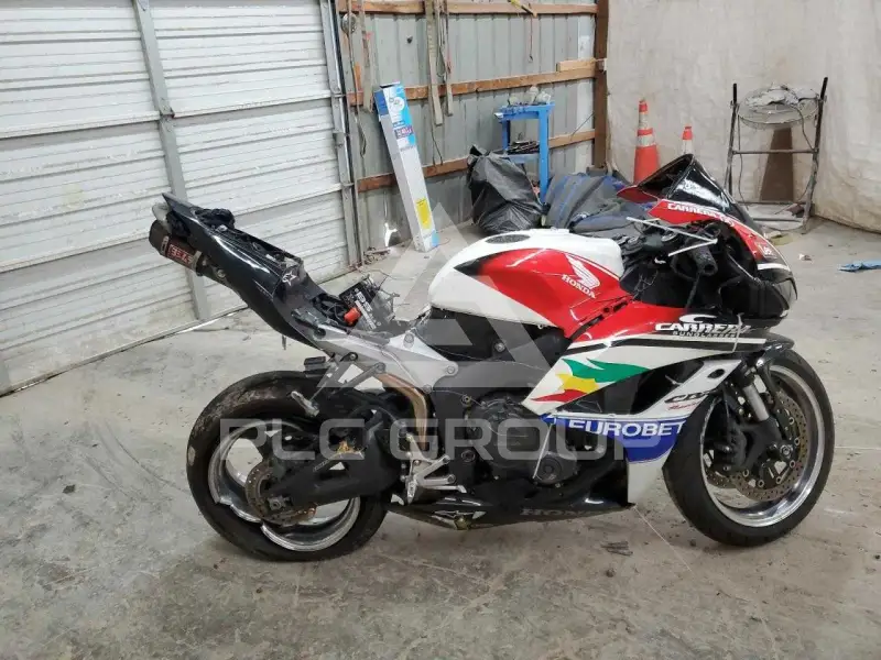 2007 Honda CBR photo
