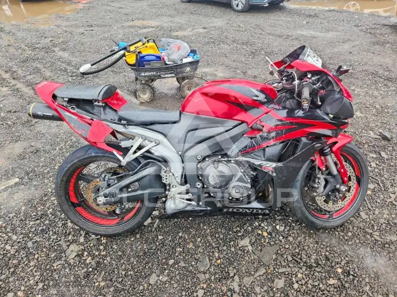 2007 Honda CBR photo