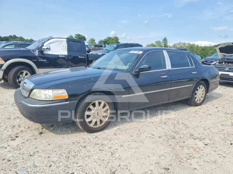 2007 Lincoln Town фото