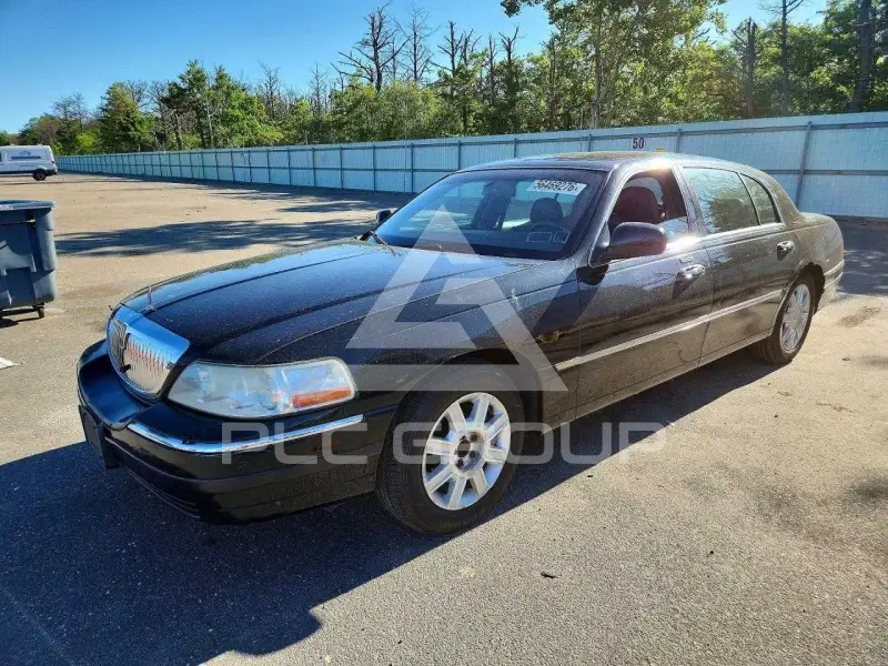 2007 Lincoln Town фото