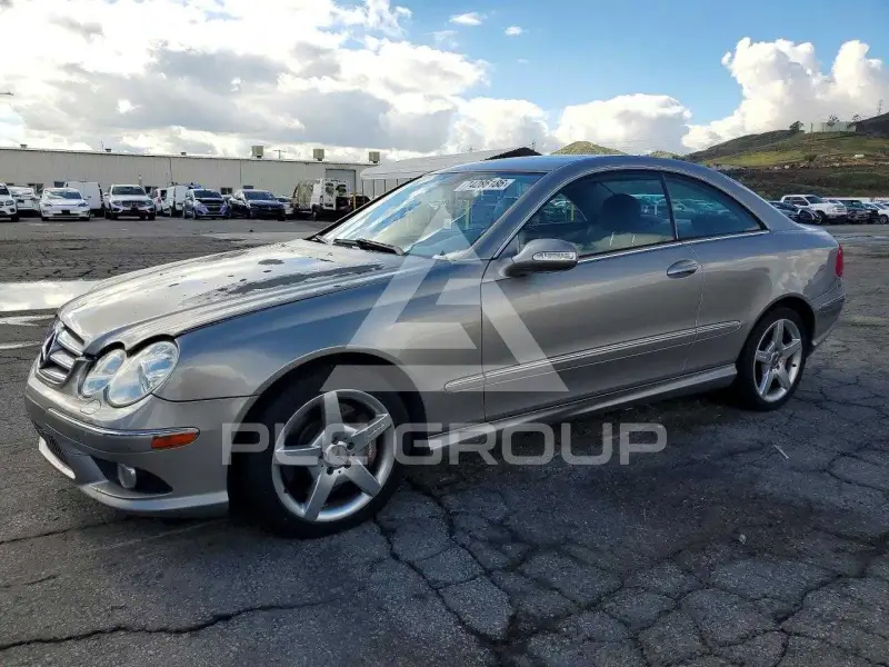 2007 Mercedes Benz CLK photo