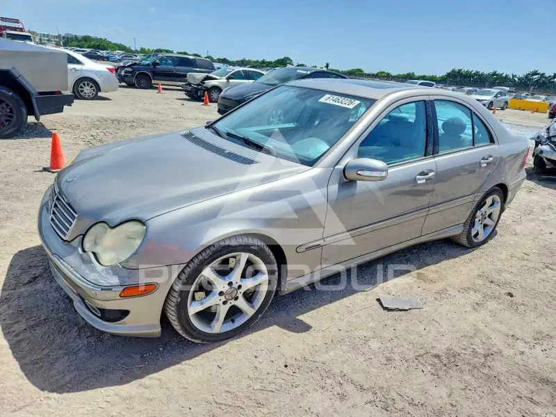 2007 Mercedes Benz C-Class photo