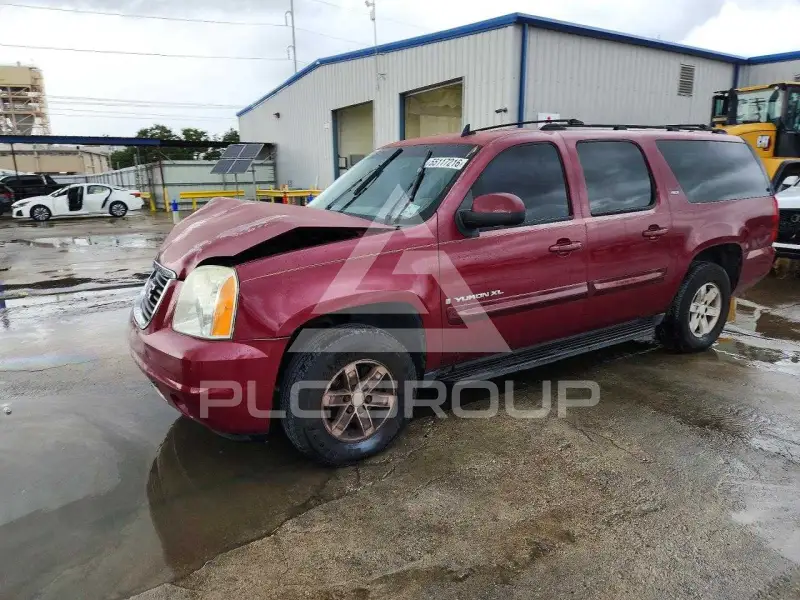 2007 GMC YUKON фото