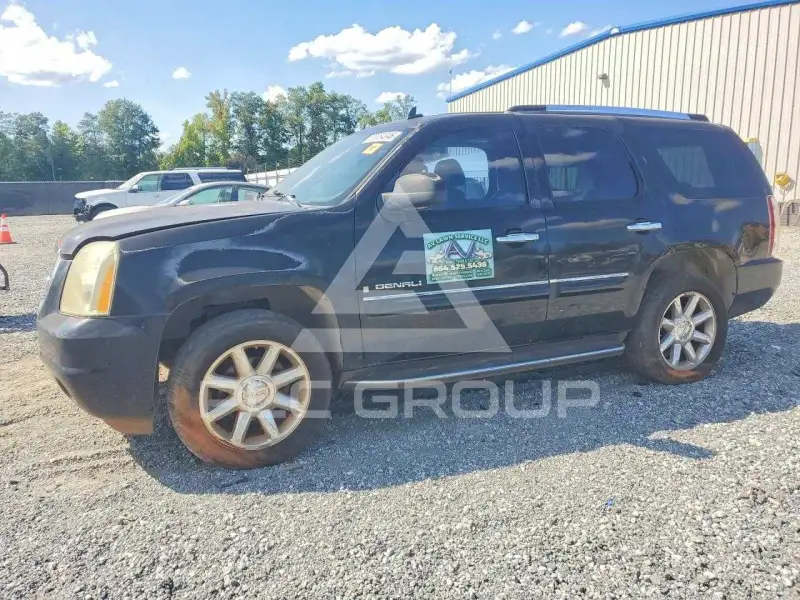 2007 GMC YUKON фото