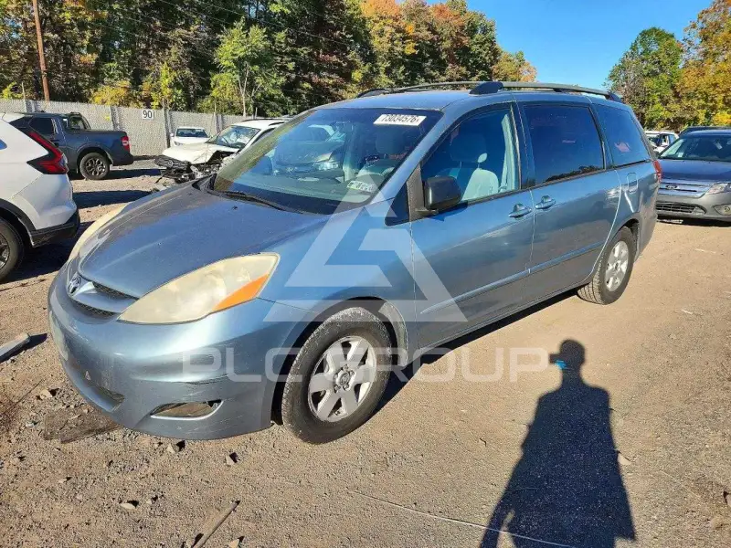 2007 Toyota SIENNA photo