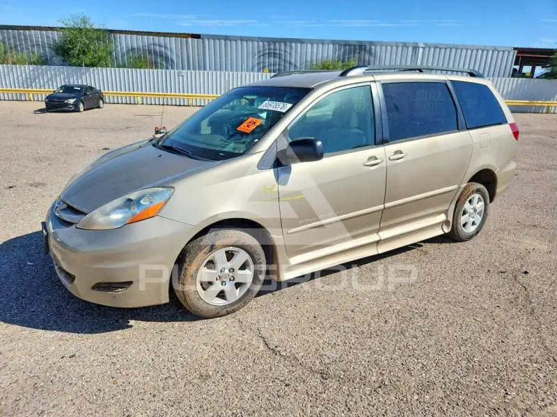 2007 Toyota SIENNA photo