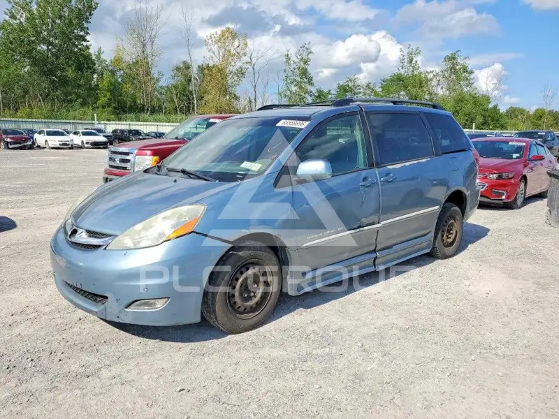 2007 Toyota SIENNA photo