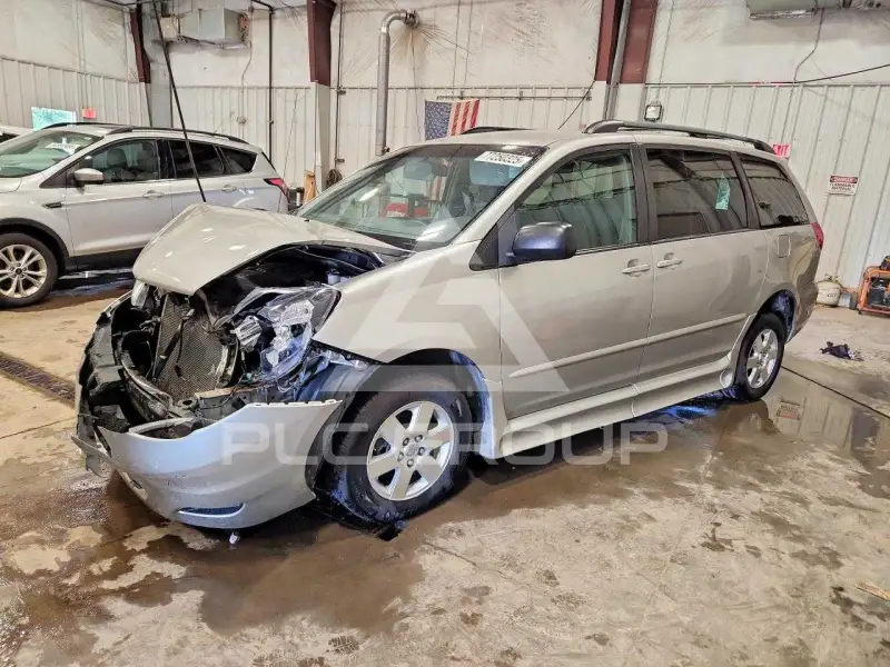2007 Toyota SIENNA photo