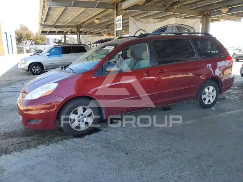2007 Toyota SIENNA photo