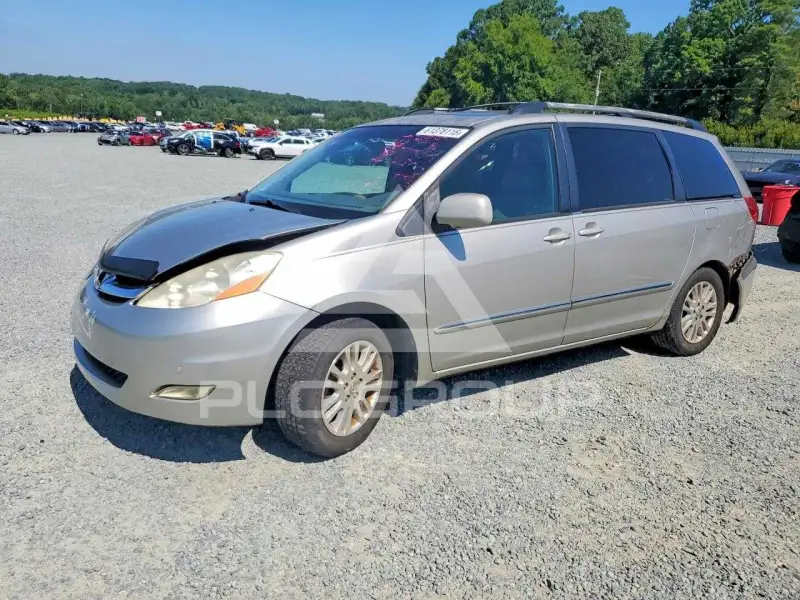 2007 Toyota SIENNA photo