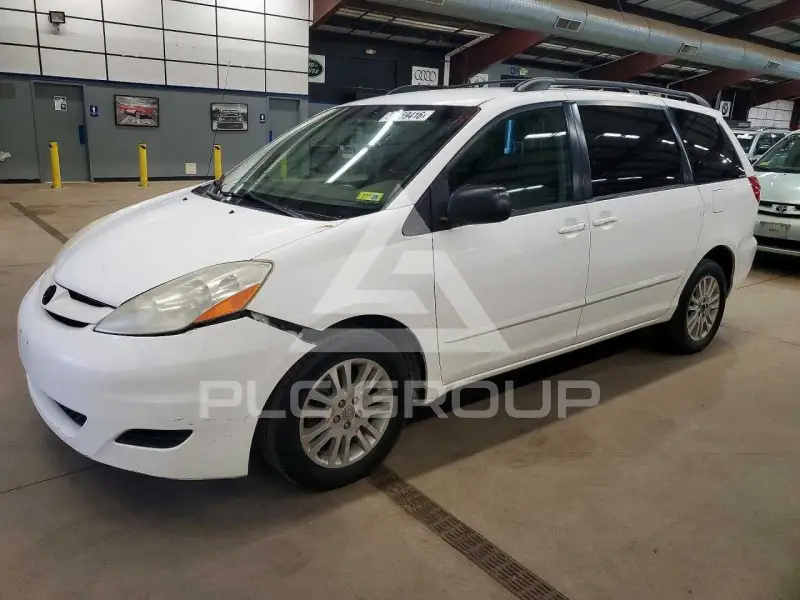 2007 Toyota SIENNA photo
