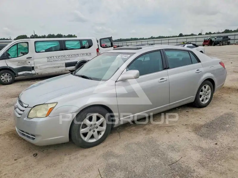 2007 Toyota AVALON фото