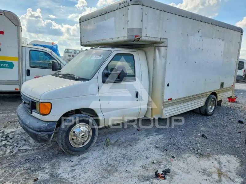 2007 Ford E-450 фото