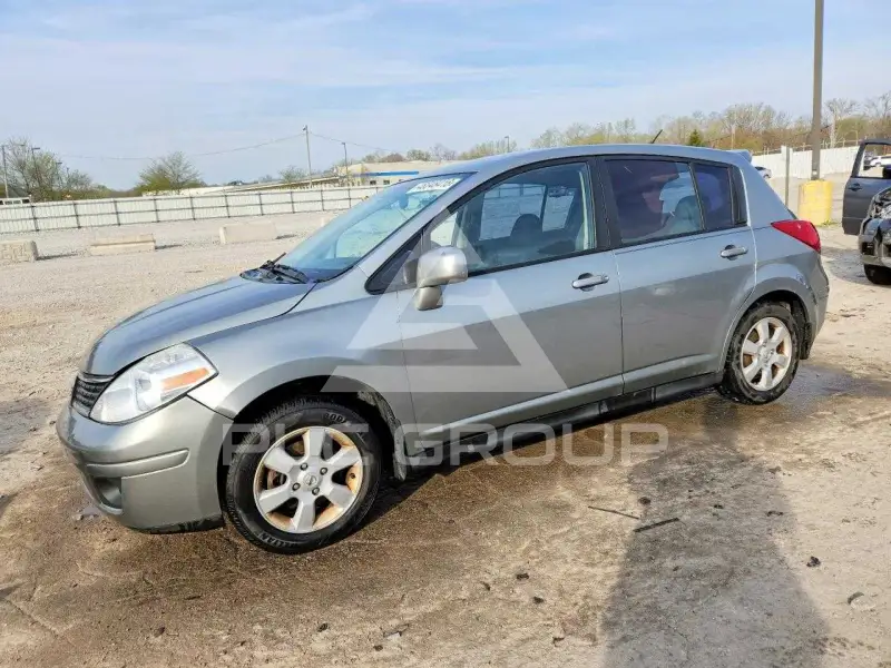 2008 Nissan VERSA photo