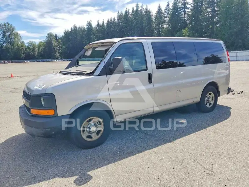 2008 Chevrolet Express photo