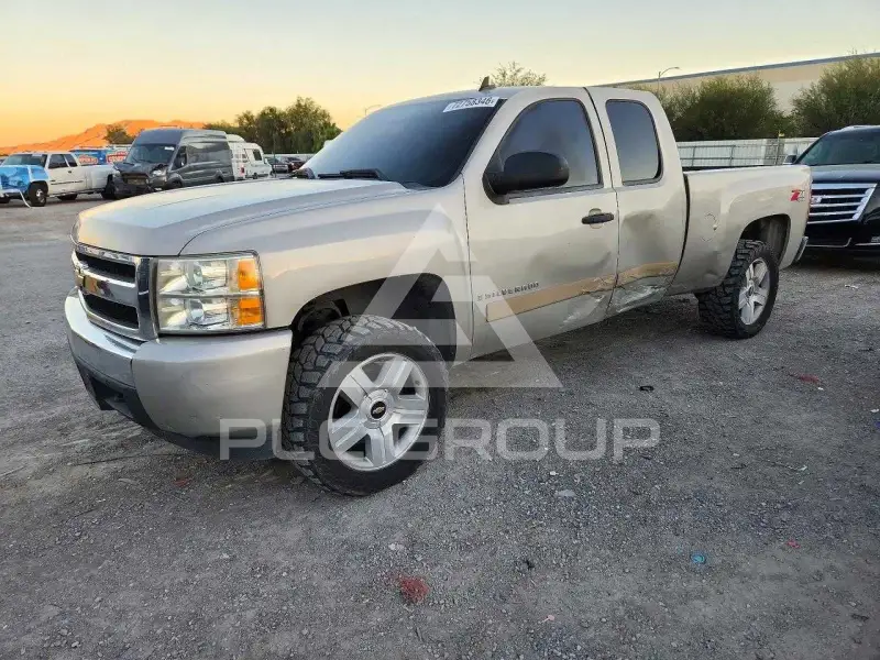 2008 Chevrolet Silverado photo