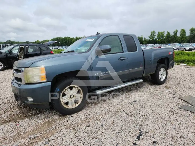 2008 Chevrolet Silverado photo