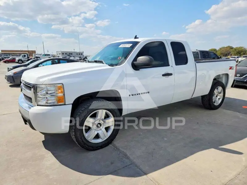 2008 Chevrolet Silverado photo