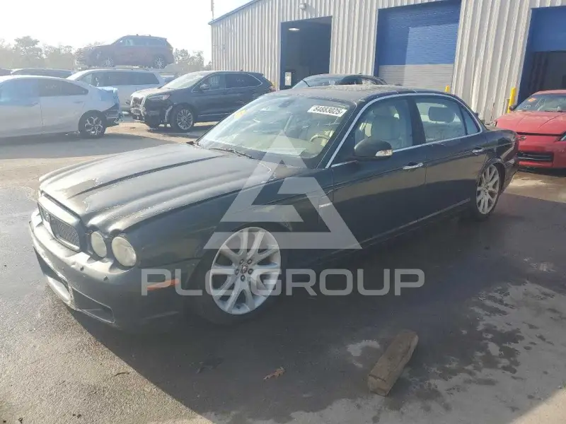 2008 Jaguar XJ photo