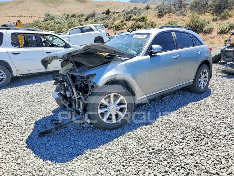 2008 Infinity FX35 photo