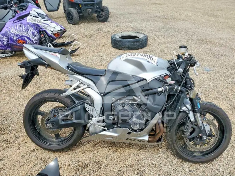 2008 Honda CBR photo