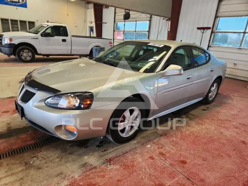 2008 Pontiac GRAND PRIX photo
