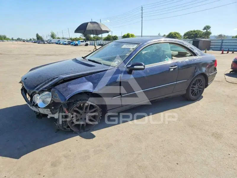 2008 Mercedes Benz CLK photo