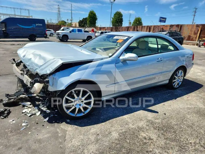 2008 Mercedes Benz CLK photo