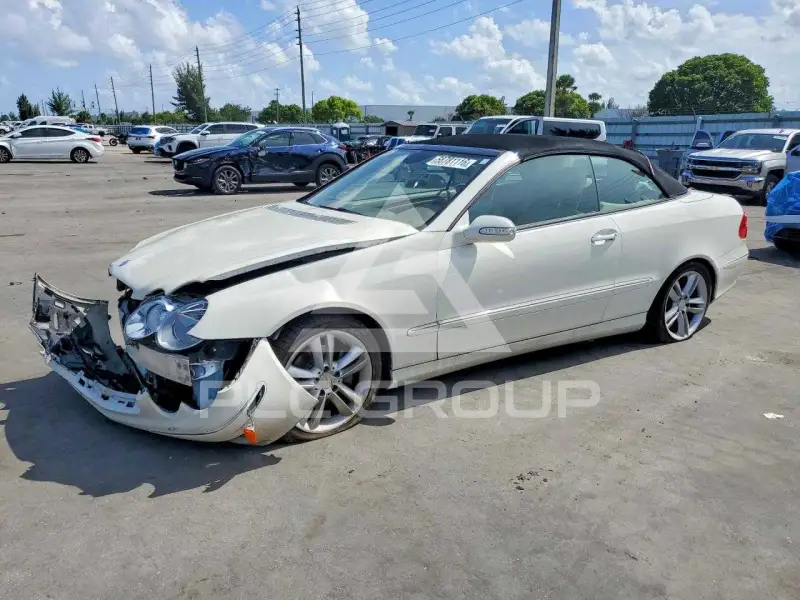 2008 Mercedes Benz CLK фото