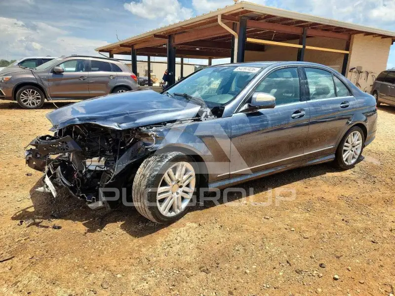2008 Mercedes Benz C-Class photo