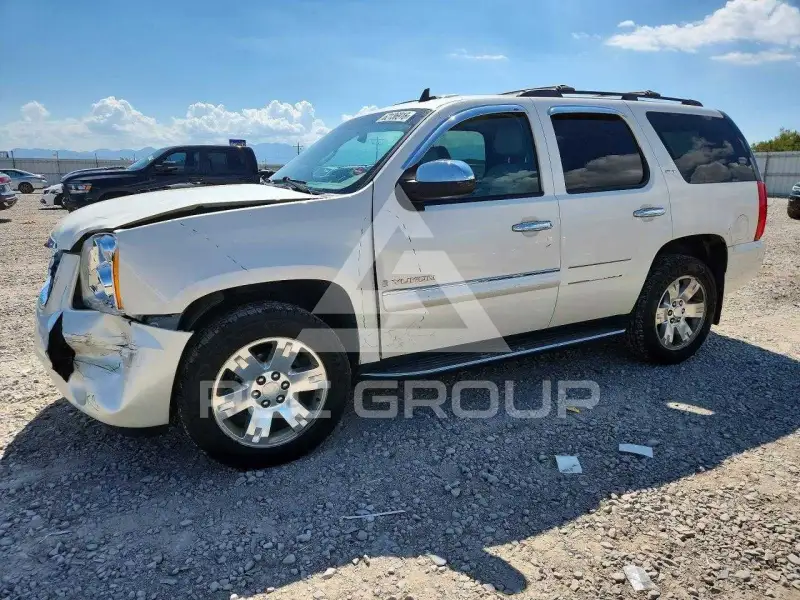 2008 GMC YUKON фото
