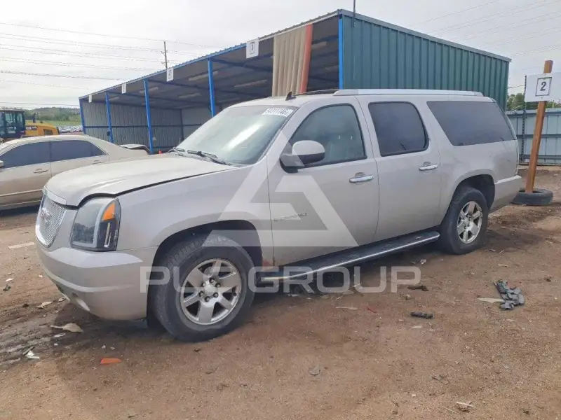 2008 GMC YUKON фото