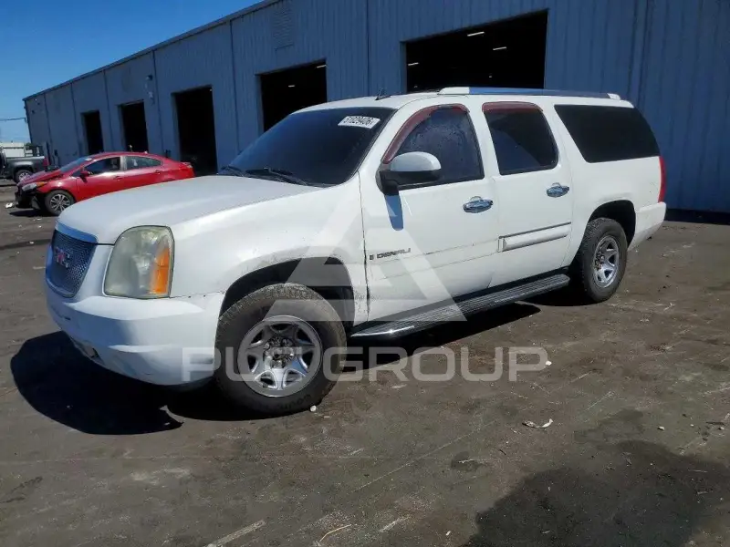 2008 GMC YUKON фото
