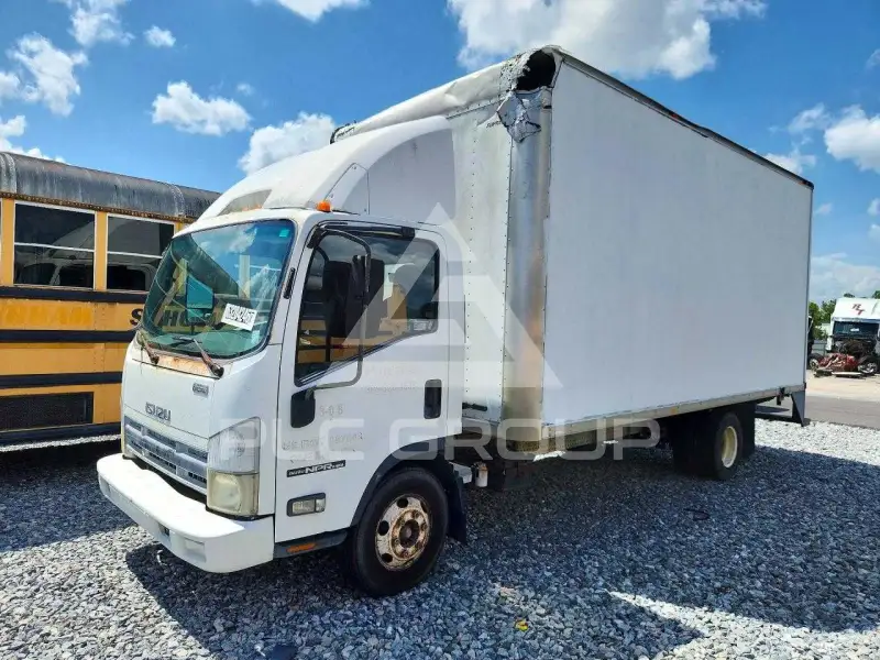 2008 Isuzu NPR photo