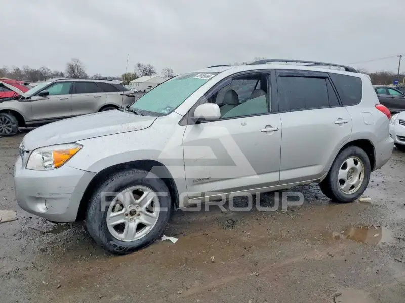 2008 Toyota RAV4 photo