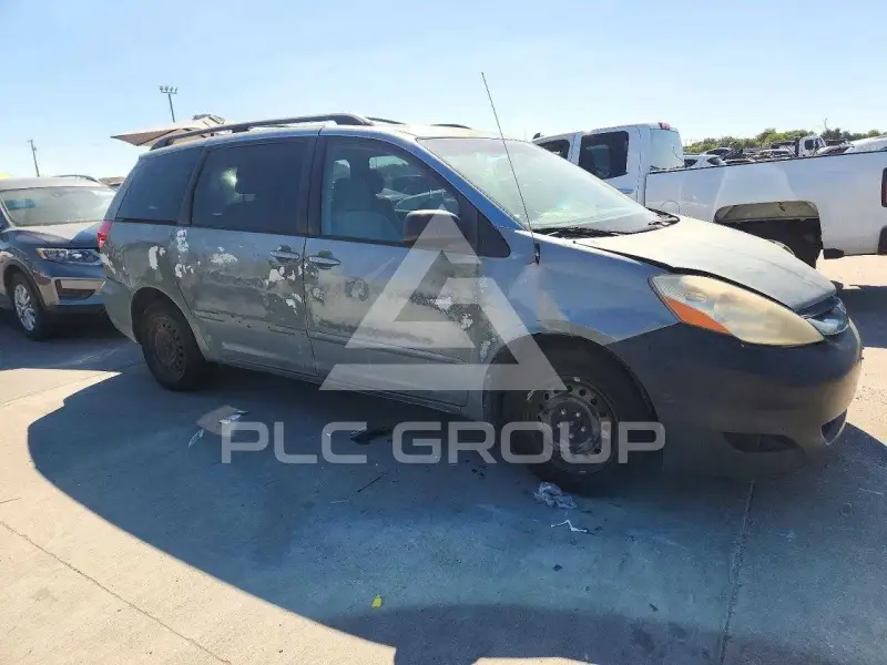 2008 Toyota SIENNA photo