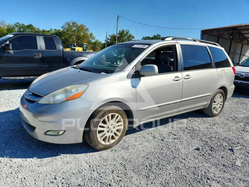 2008 Toyota SIENNA photo