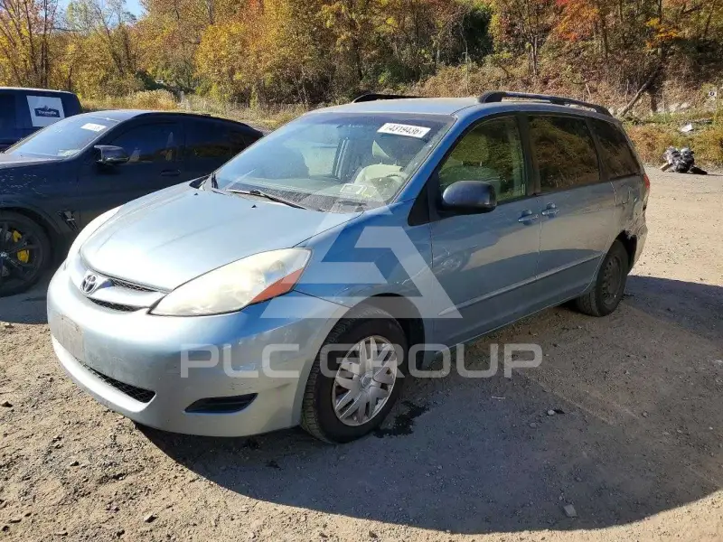 2008 Toyota SIENNA photo