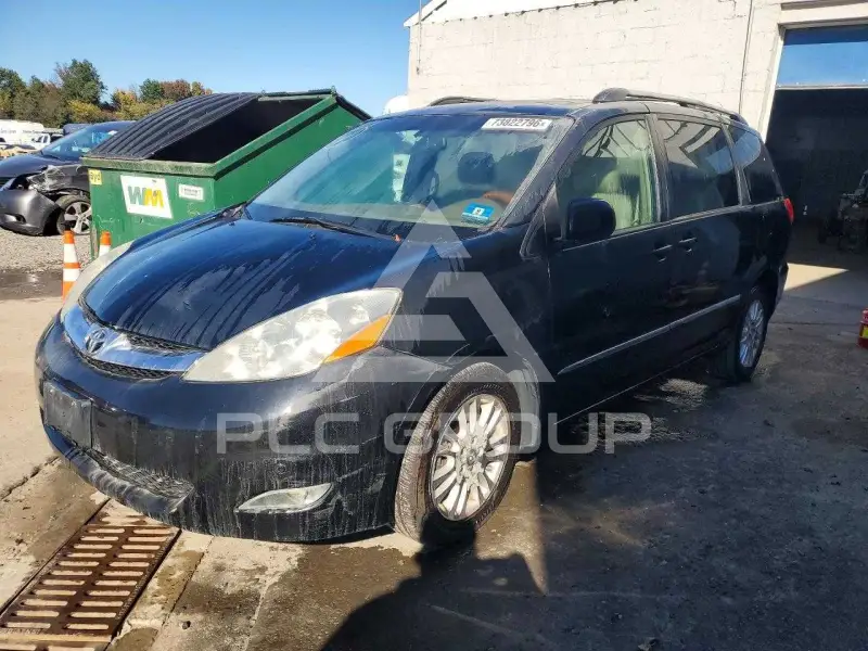 2008 Toyota SIENNA photo