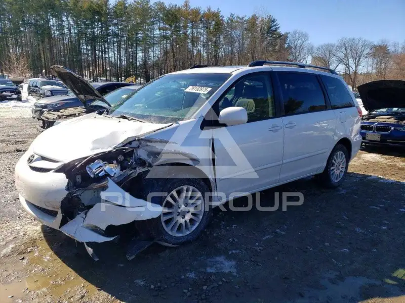 2008 Toyota SIENNA photo