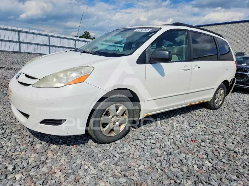 2008 Toyota SIENNA photo