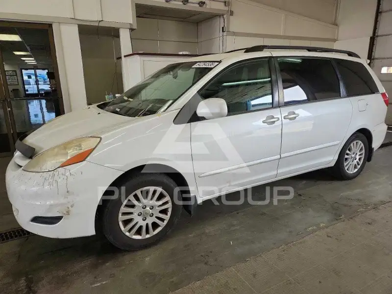 2008 Toyota SIENNA photo