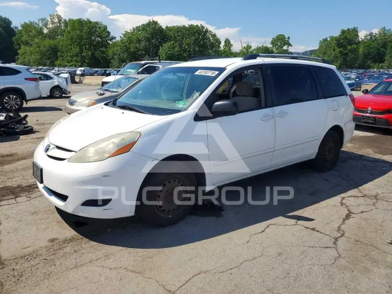 2008 Toyota SIENNA photo