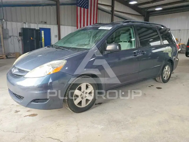 2008 Toyota SIENNA photo